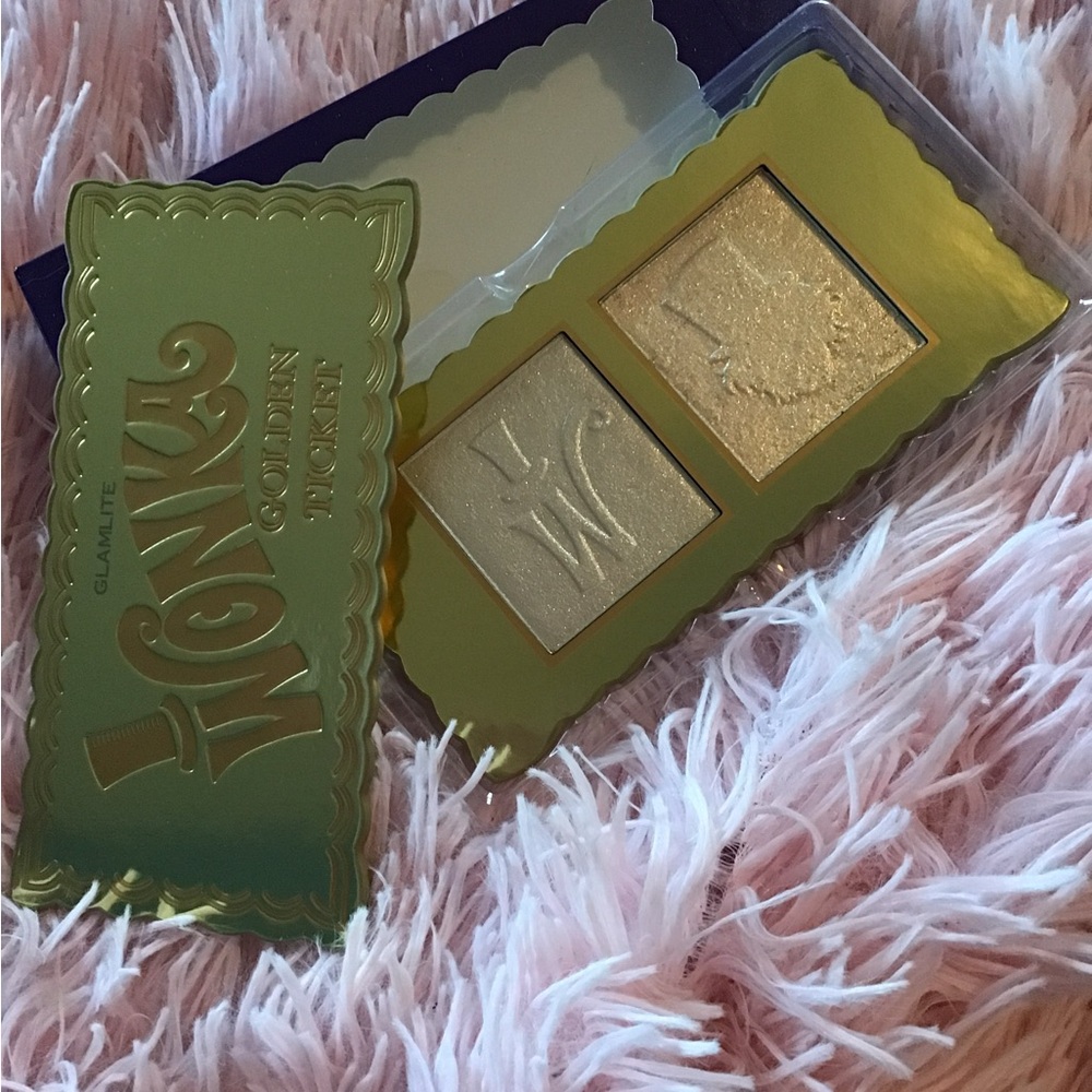 New GlamLite Willy Wonka Golden Ticket Highlighter Duo - Gold